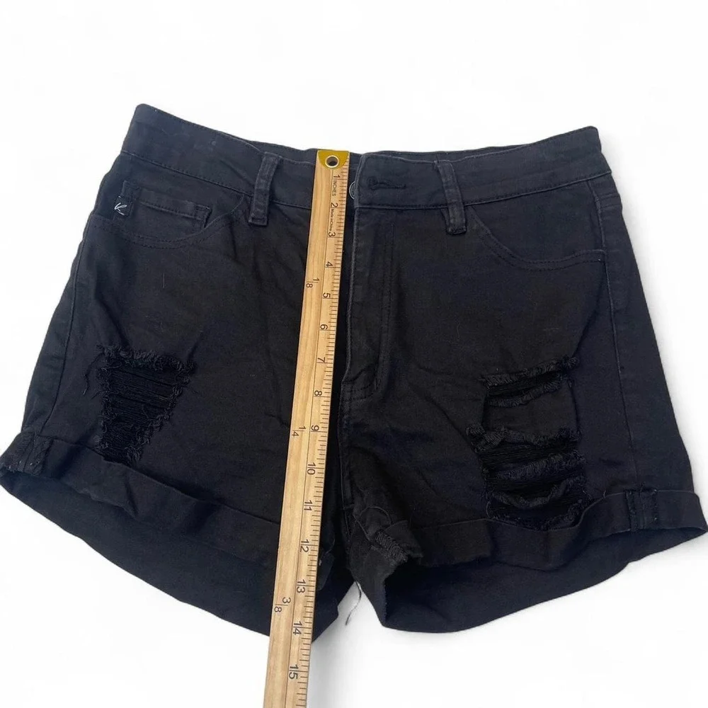 Black‎ distressed shorts